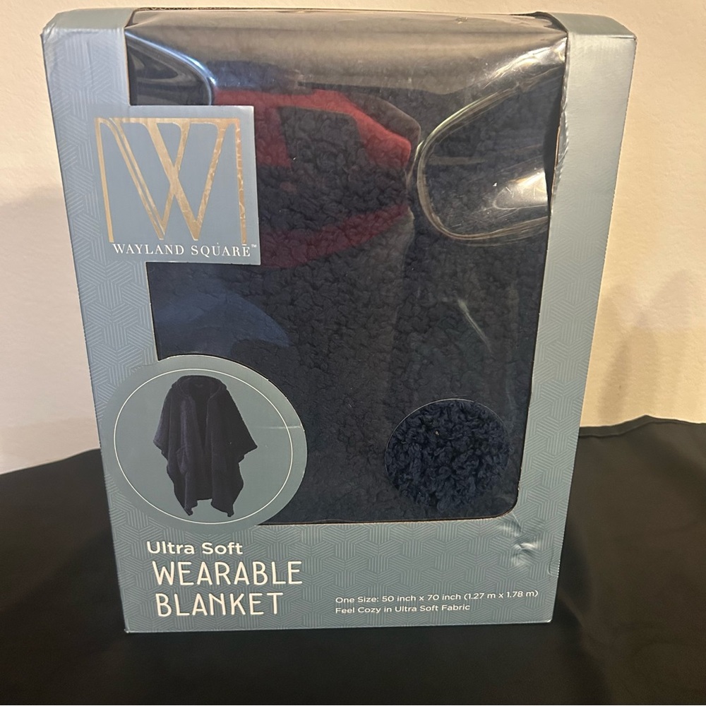 Wayland Square Ultra Soft Wearable Blanket - Blue